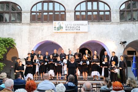Koncert uglasbenih Maistrovih pesmi (36)